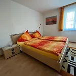 Гостевой дом Gaestehaus Jedinger Санкт-Георген-им-Аттергау