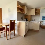 Pensjonat Gaestehaus Jedinger - Easy Access By Tram St. Georgen im Attergau