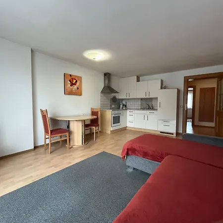 Gaestehaus Jedinger Guest house Sankt Georgen im Attergau