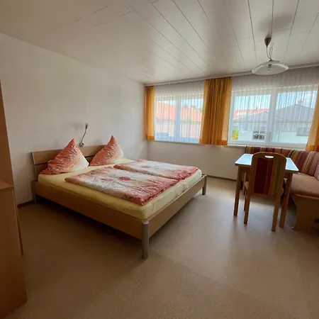 Gasthuis Gaestehaus Jedinger 3*