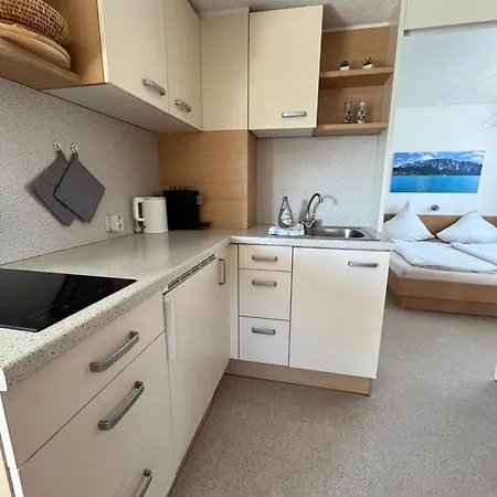 Gaestehaus Jedinger - Easy Access By Tram