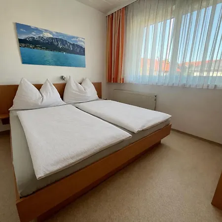 Gaestehaus Jedinger - Easy Access By Tram