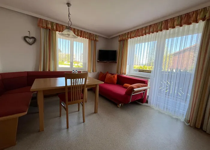 Gaestehaus Jedinger Maison d'hôtes 3*