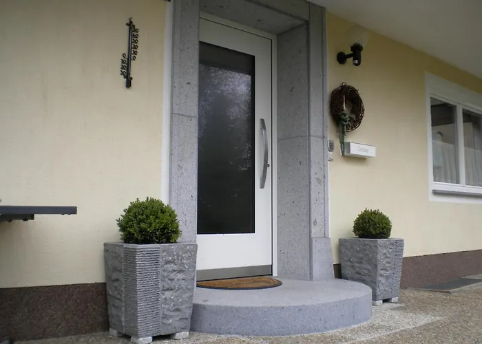 Πανσιόν Gaestehaus Jedinger 3*