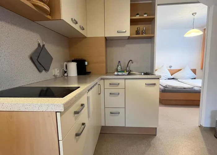 Gaestehaus Jedinger بيت ضيافة 3*